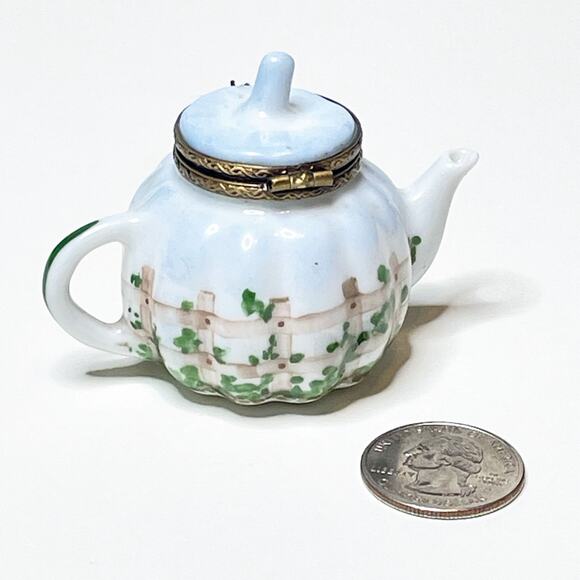 Limoges Box Mini Teapot Hand Painted Porcelain Trinket - Picture 2 of 4